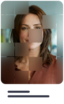 Carta d'identità che mostra il volto di una donna con funzionalità di redazione